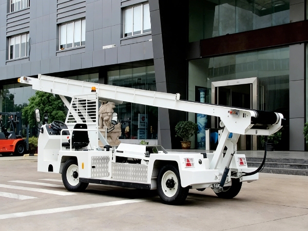 The Benefits of Self-Propelled Diesel Conveyor Belt Loaders for Moving Materials