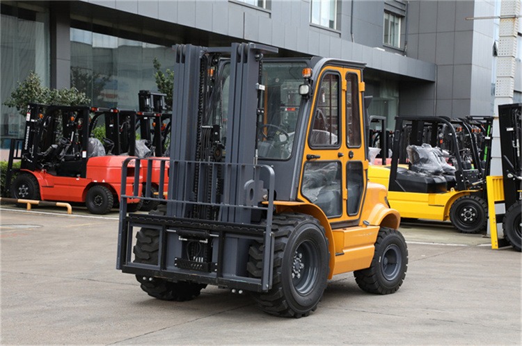 Rough Terrain Forklift for Mixed Ground