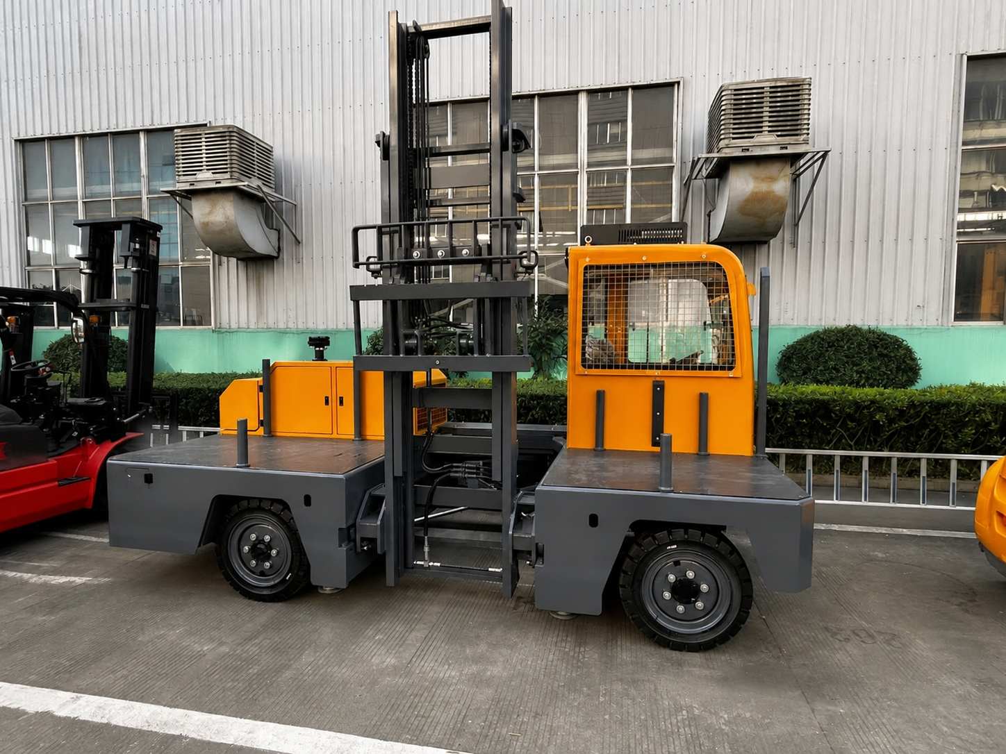 side loader forklift