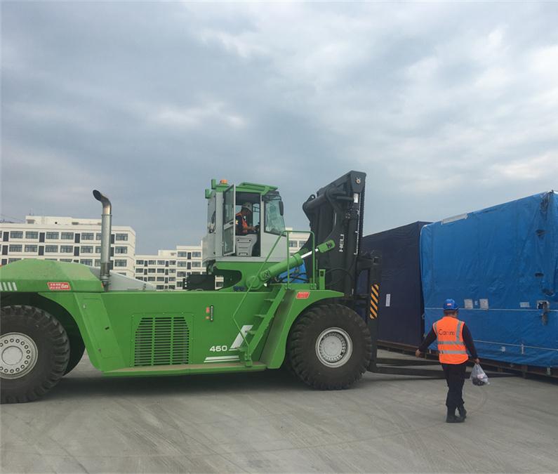 Forklift TCO: Find the Real Cost Before You Buy插图1 45ton diesel reach stacker forklift