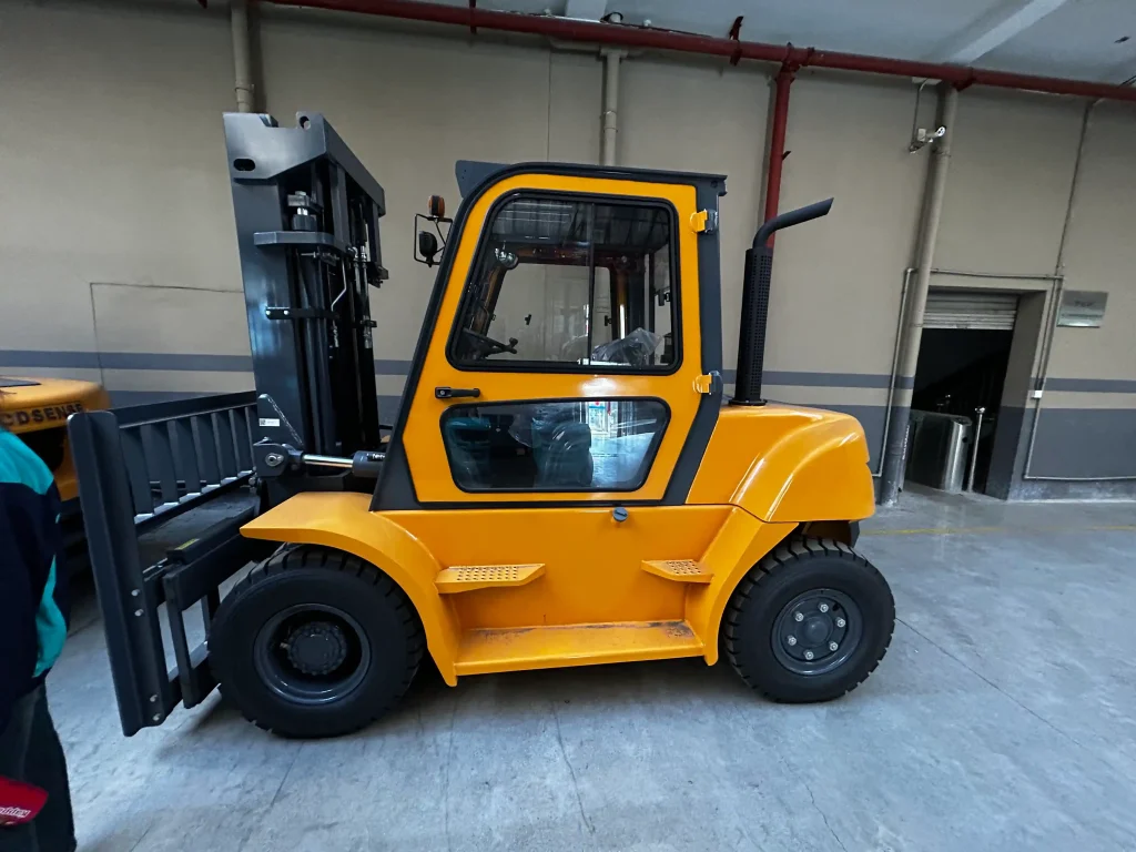 disel-forklift-1-scaled