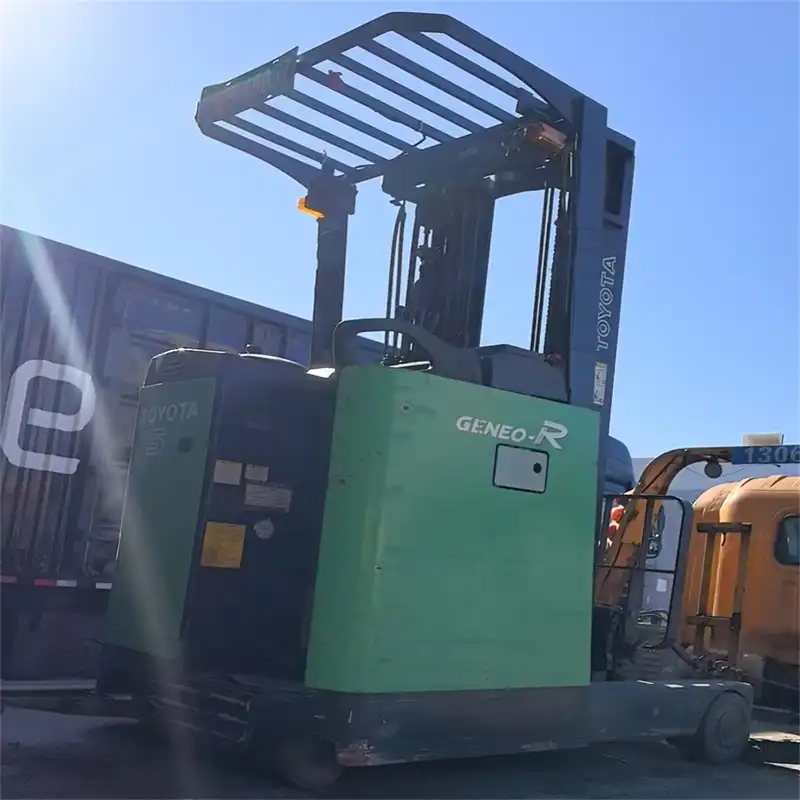 1-reach forklift