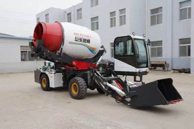 self-loading-concrete-mixer-jbc-4000-loading