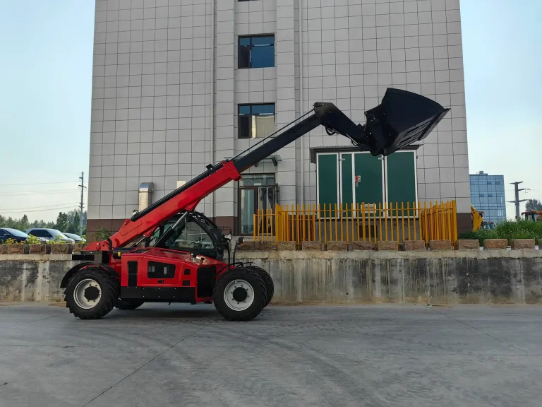 T1035 Telescopic Handler side view